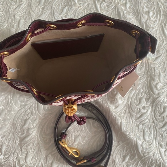 NWT Tory Burch Bucket  Bag - Picture 8 of 12